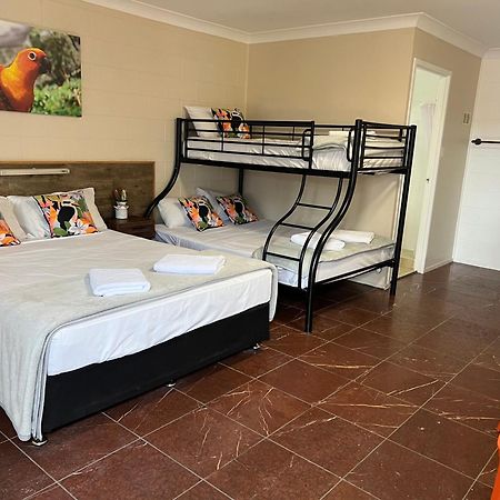 Spanish Lace Motor Inn Таунсвіль Екстер'єр фото