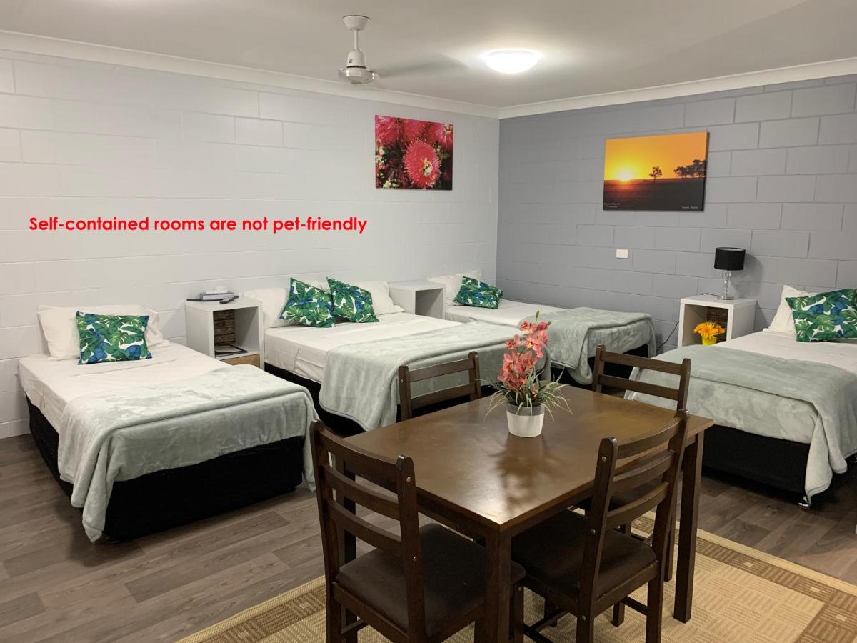 Spanish Lace Motor Inn Таунсвіль Екстер'єр фото