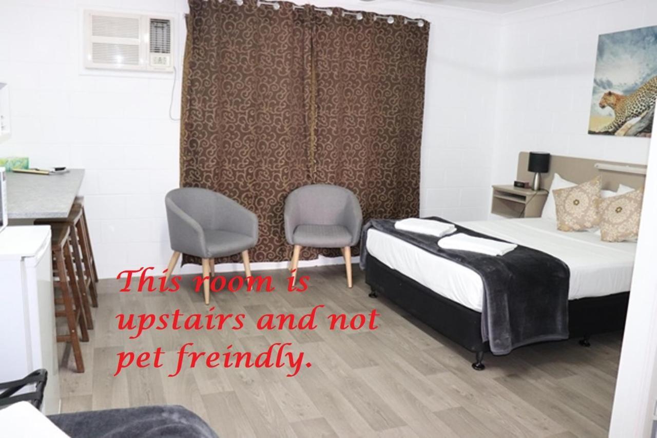 Spanish Lace Motor Inn Таунсвіль Екстер'єр фото
