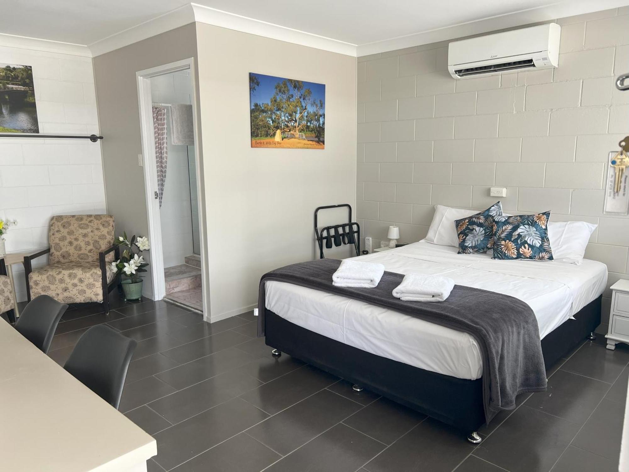 Spanish Lace Motor Inn Таунсвіль Екстер'єр фото