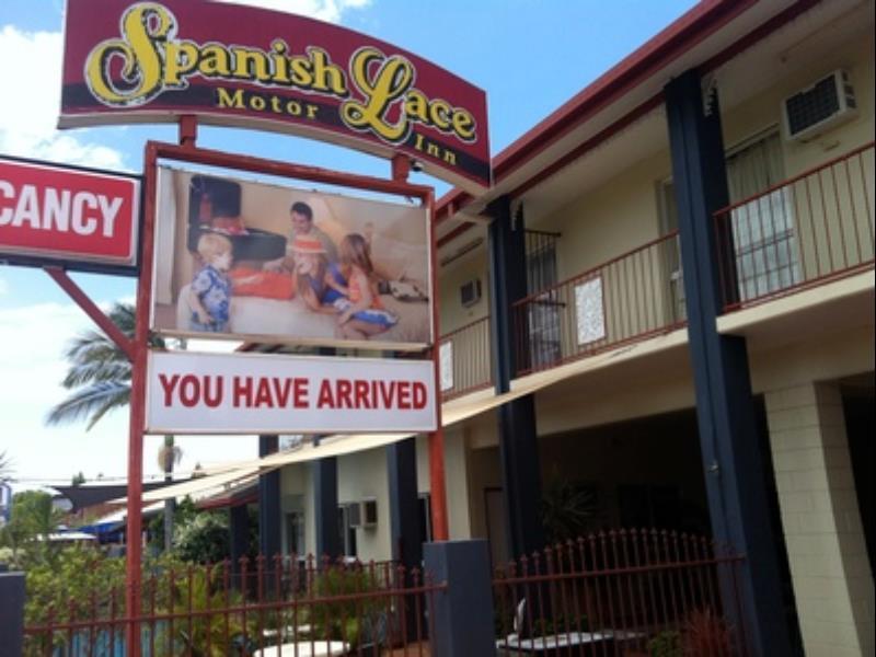 Spanish Lace Motor Inn Таунсвіль Екстер'єр фото